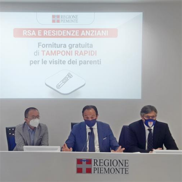 Rsa piemontesi, luoghi sicuri. La scelta della Regione sui tamponi gratuiti per i familiari