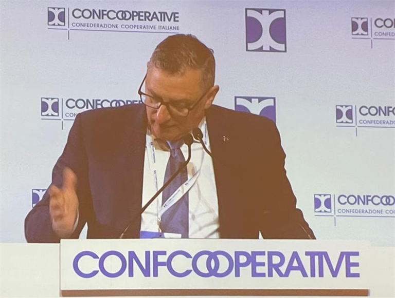 “Il settore dei servizi e la contrattazione leader per una regolarità del mercato” a Monfalcone